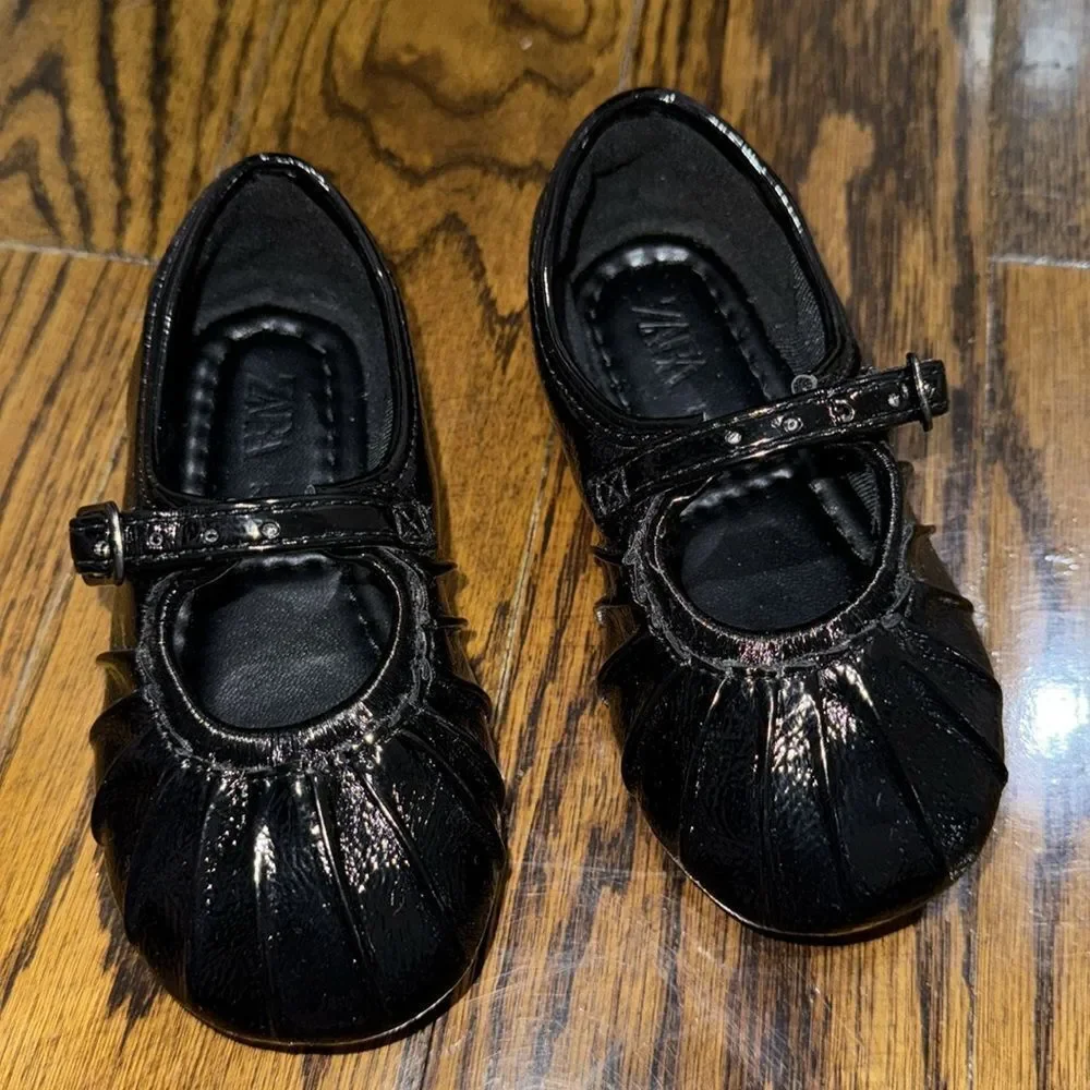 Zara Black Dress Shoes with Strap and Glossy Finish